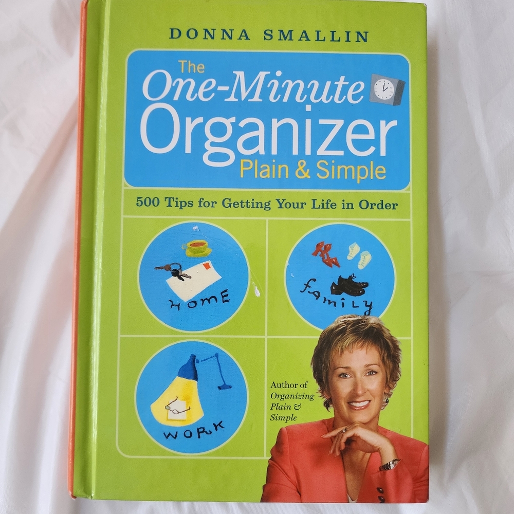 Bundle-One Minute Organizer, Handy Hints, 101 Ways to Clean Out Clutter Books - Picture 2 of 11